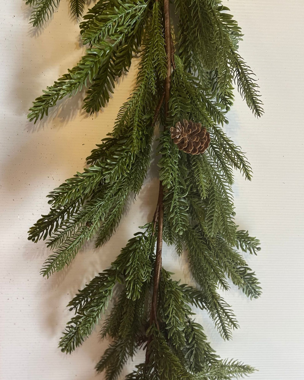 Real Touch Garland w/ Pinecones