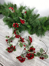 Load image into Gallery viewer, 6ft Variegated Holly Garland w/ Berries